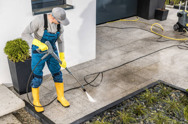 Garage Pressure Washing in Las Maravillas, NM